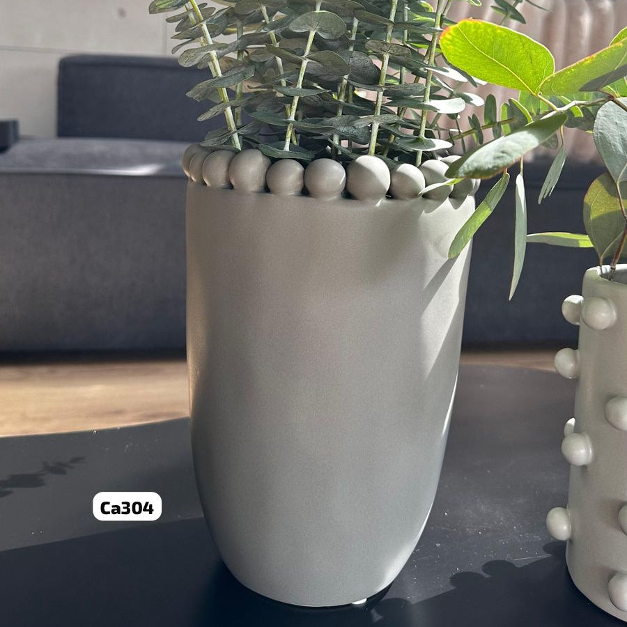 Florero gris grande detalle bolas ceramica 19cm* 19cm* 25cm HP798-1